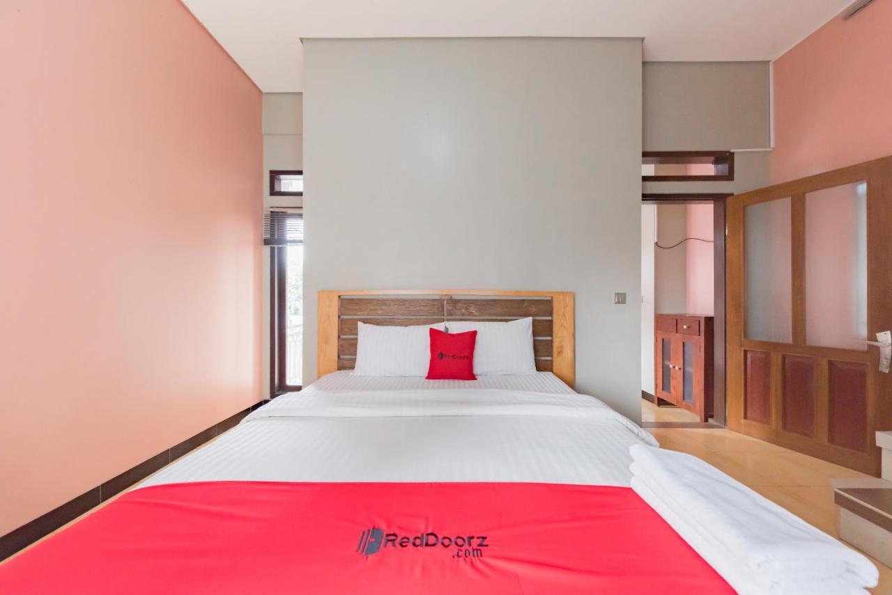 Reddoorz Syariah Near Politeknik Negeri Bandung Campus Hotel Cimahi Eksteriør billede